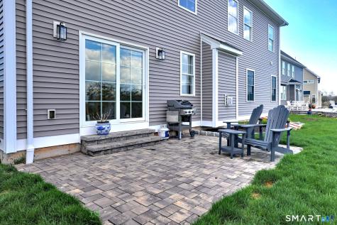 7 Luisa Court Branford CT 06405