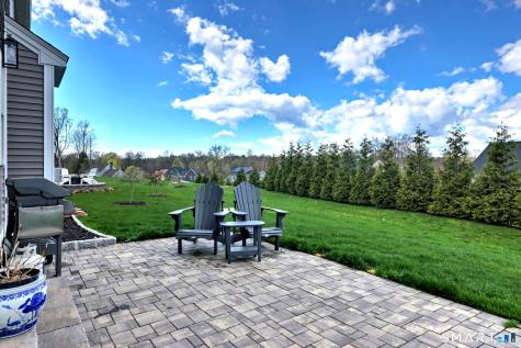 7 Luisa Court Branford CT 06405