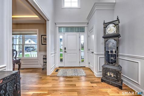 7 Luisa Court Branford CT 06405