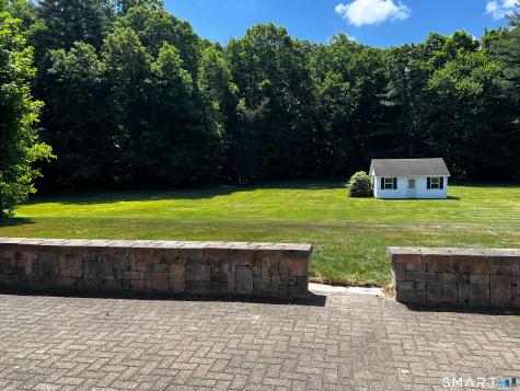 253 Arch Road Avon CT 06001