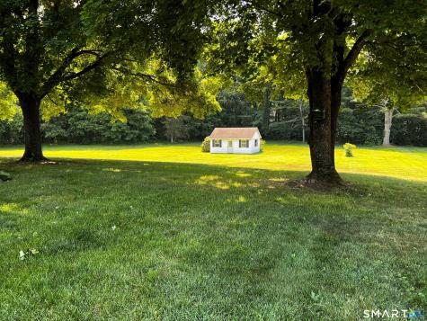 253 Arch Road Avon CT 06001