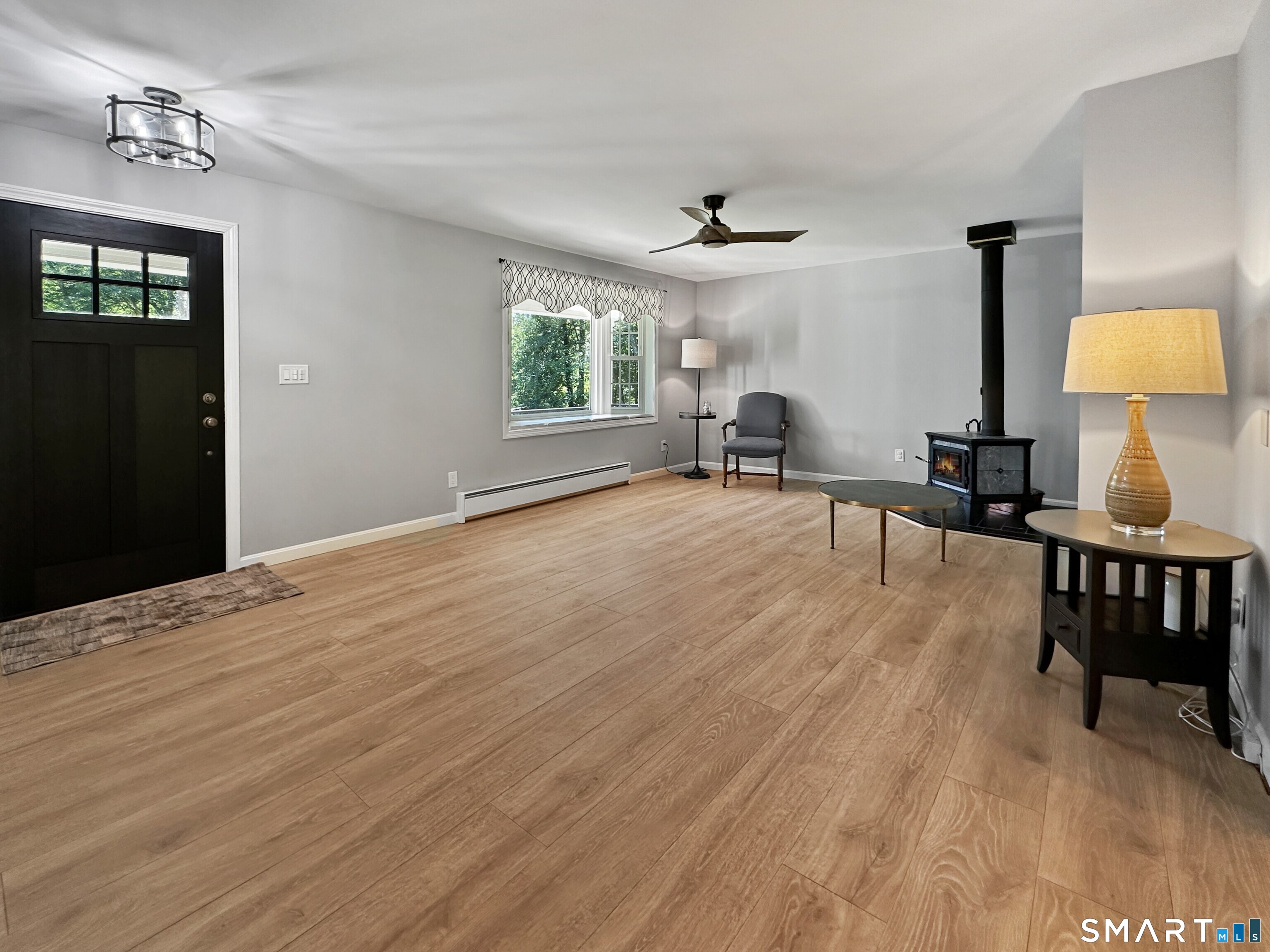27 Lakes Pond Road Waterford CT 06385