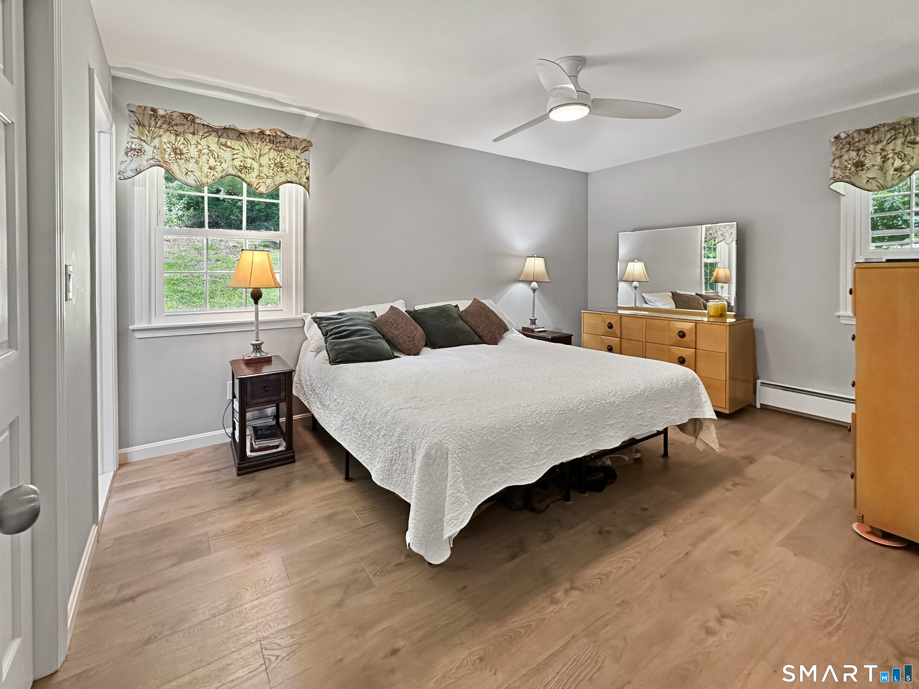 27 Lakes Pond Road Waterford CT 06385