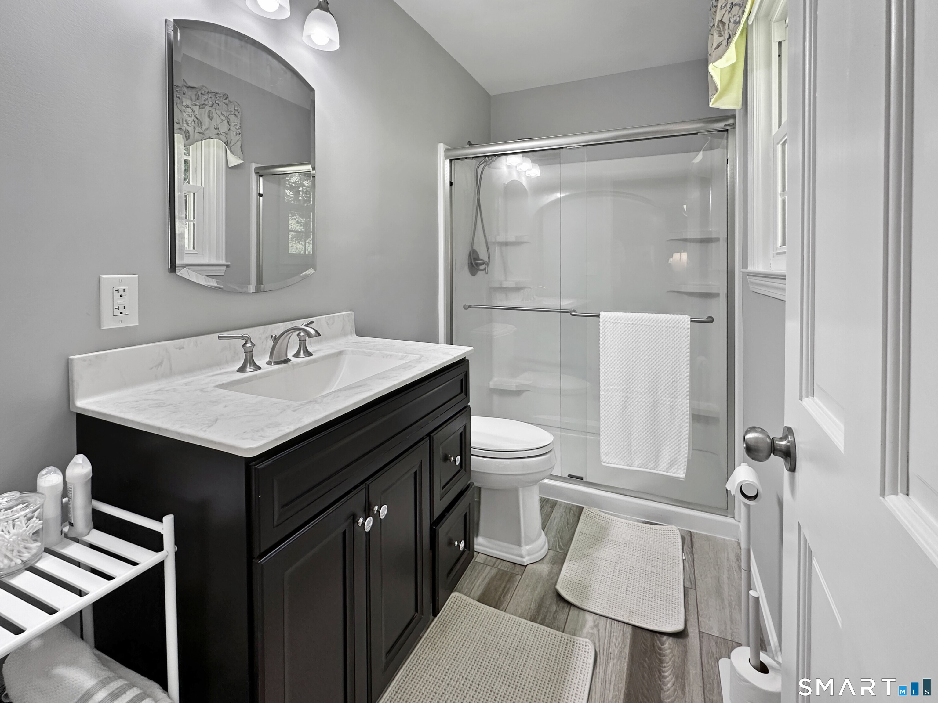 27 Lakes Pond Road Waterford CT 06385