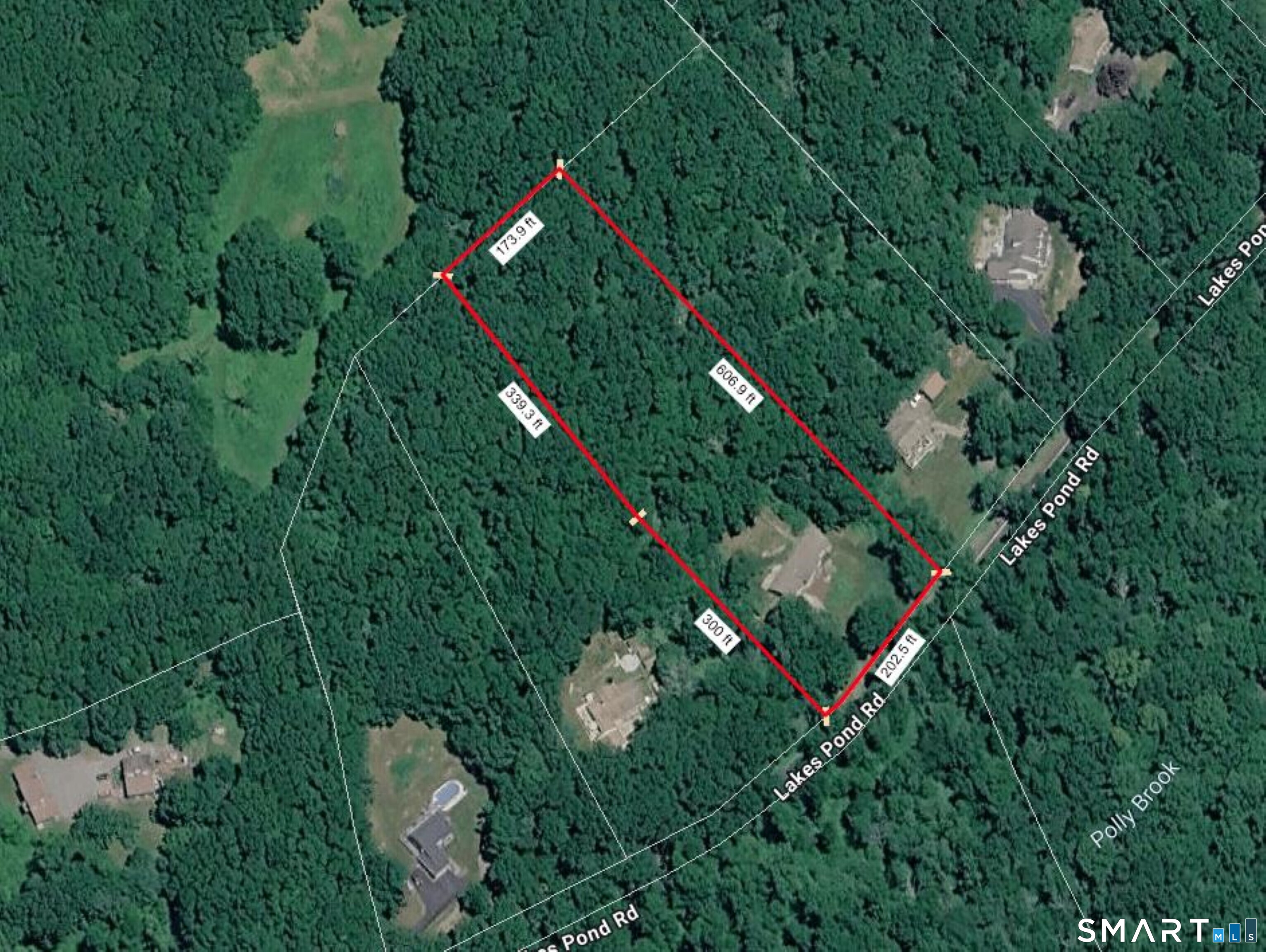 27 Lakes Pond Road Waterford CT 06385