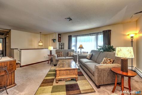 10 Hodio Drive Ansonia CT 06401