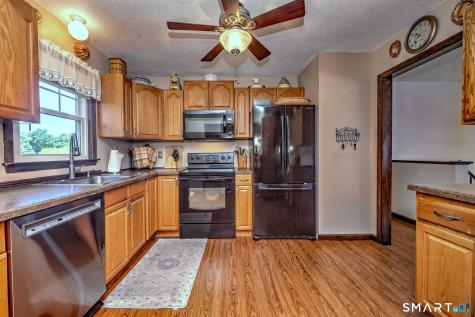 10 Hodio Drive Ansonia CT 06401