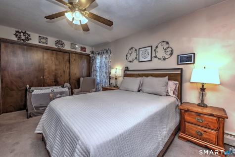 10 Hodio Drive Ansonia CT 06401