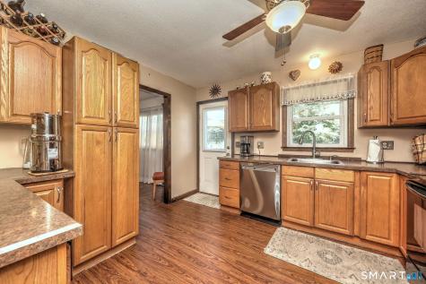 10 Hodio Drive Ansonia CT 06401