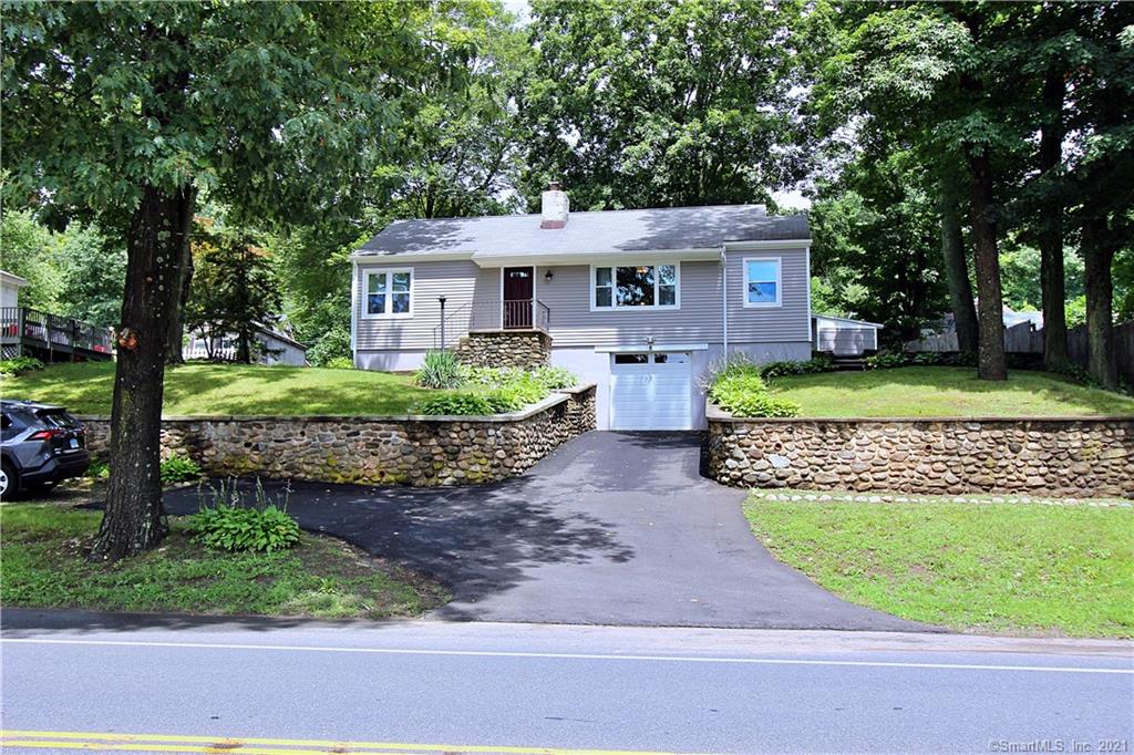 8 Roosevelt Drive Seymour CT 06483