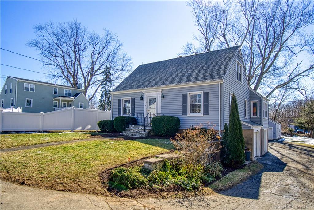 16 Woodlawn Avenue Branford CT 06405