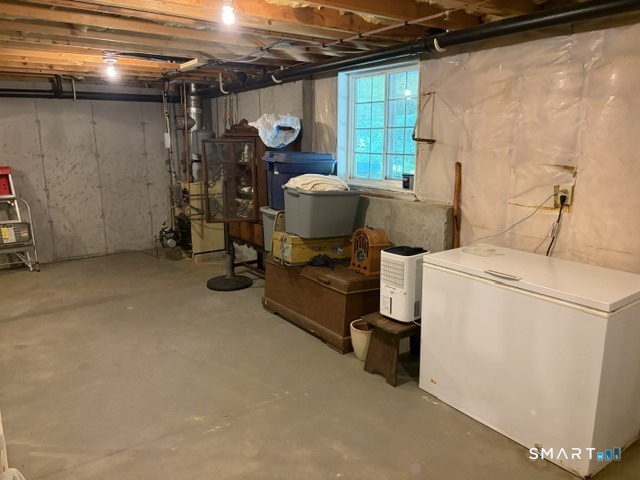 16 Walnut Street Woodstock CT 06281
