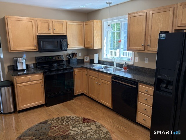 16 Walnut Street Woodstock CT 06281