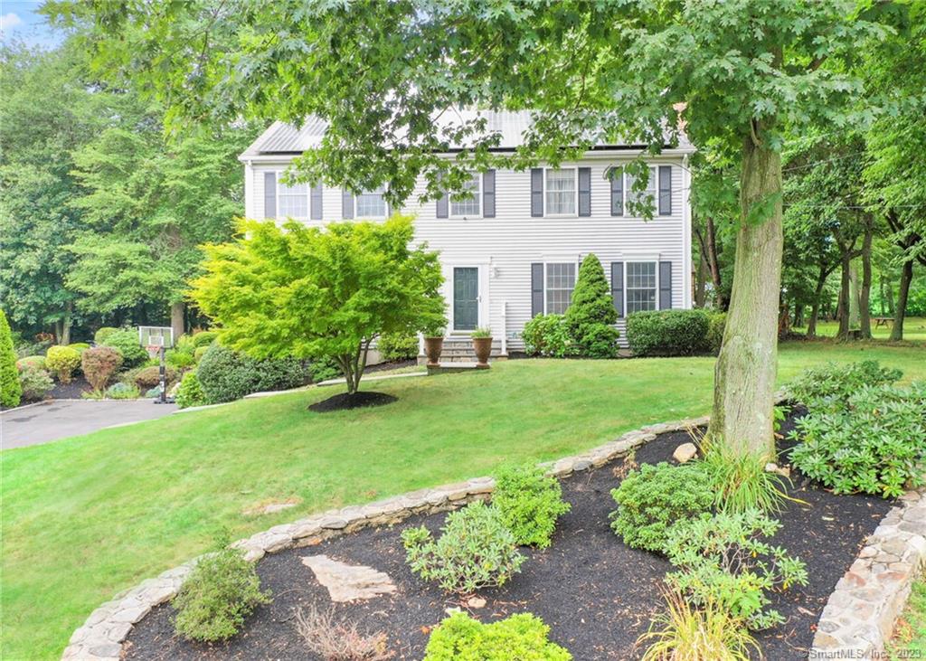 28 Clinton Street Trumbull CT 06611