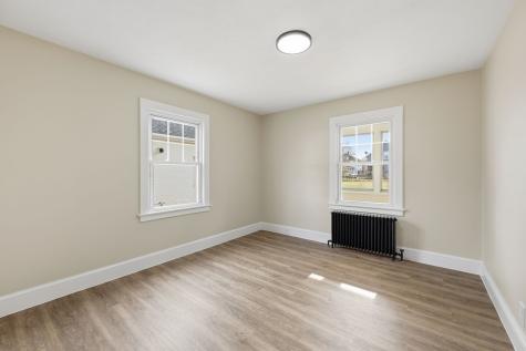 23 Woodlawn Avenue Enfield CT 06082