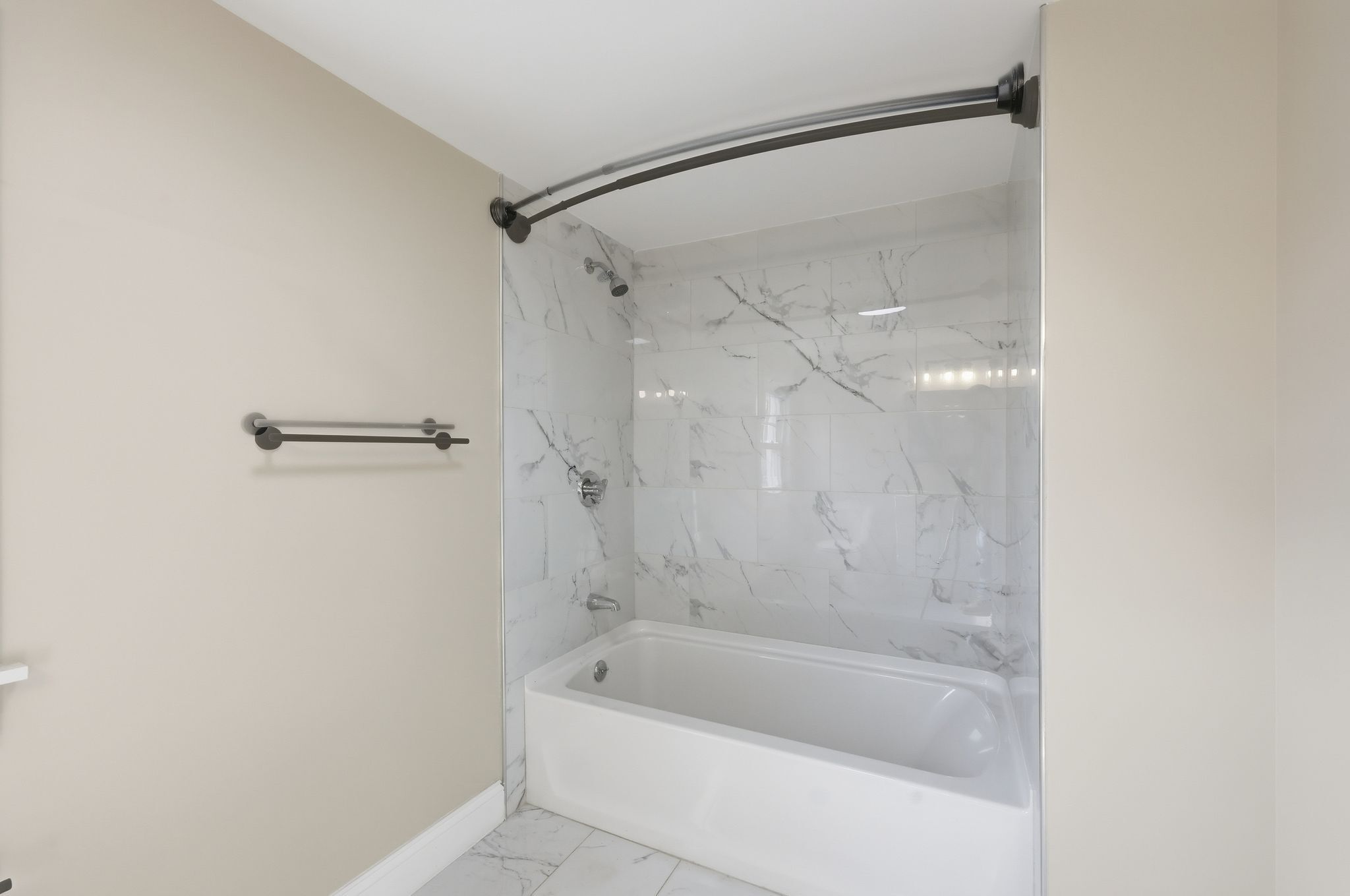 23 Woodlawn Avenue Enfield CT 06082