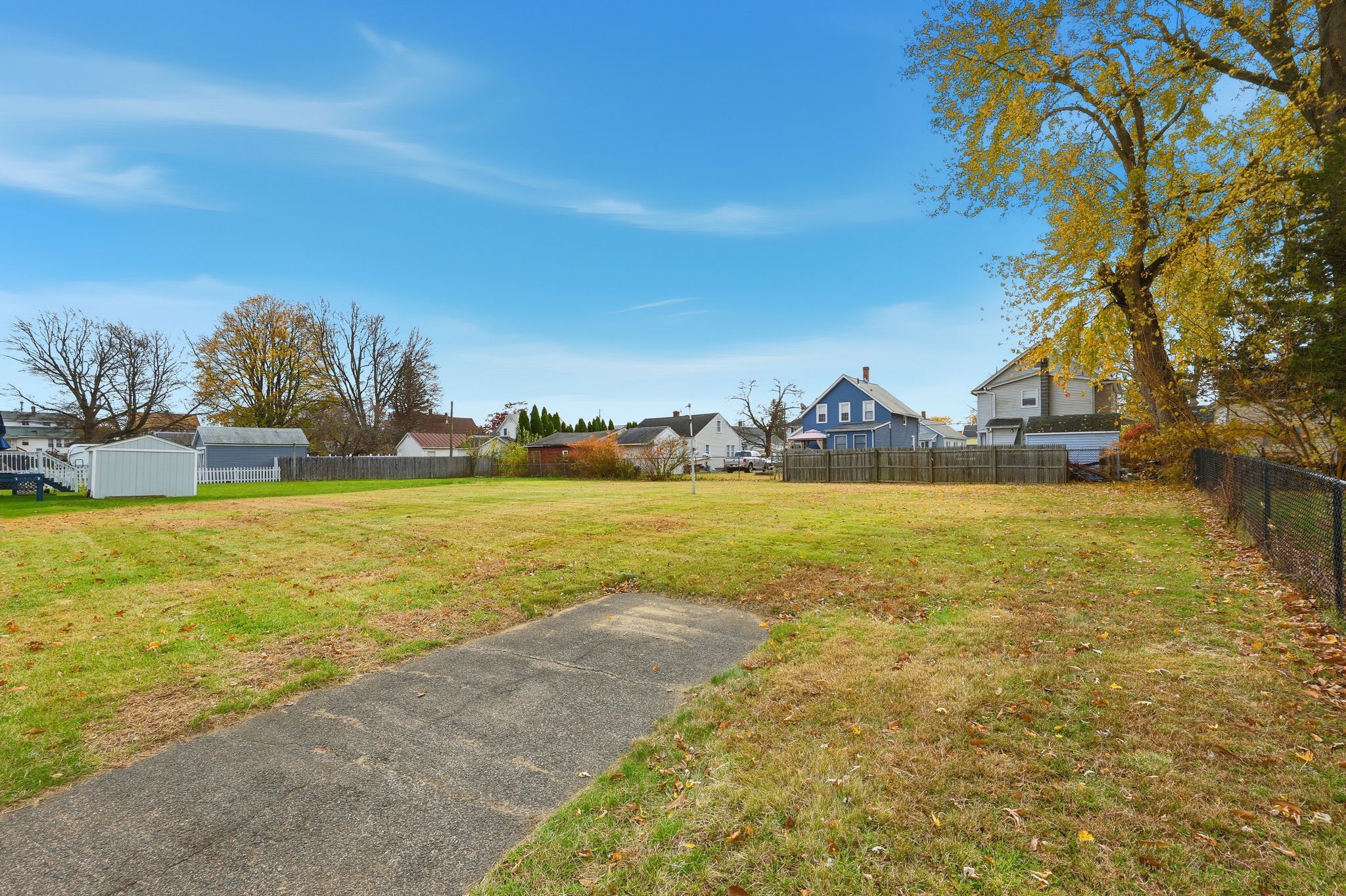 23 Woodlawn Avenue Enfield CT 06082