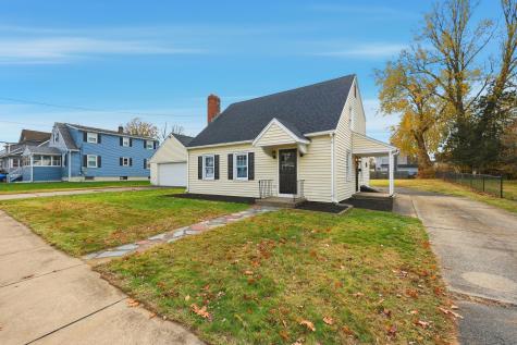 23 Woodlawn Avenue Enfield CT 06082