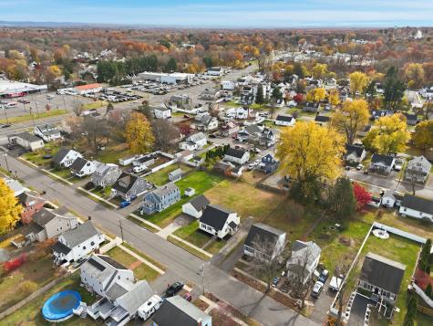 23 Woodlawn Avenue Enfield CT 06082