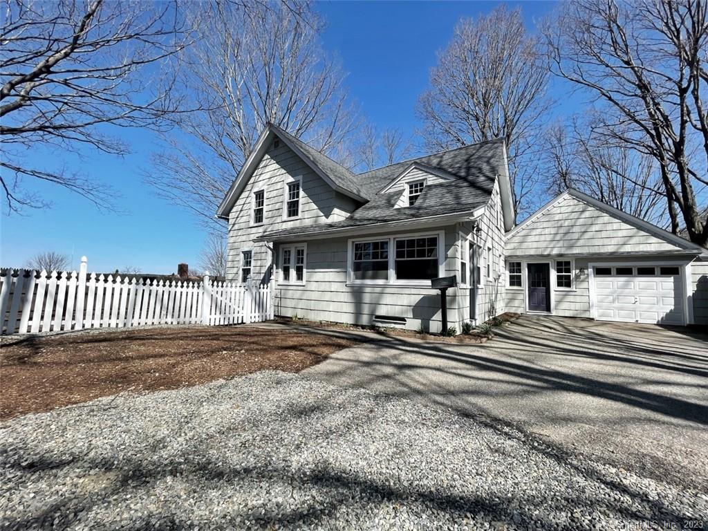 16 Lyon Street Putnam CT 06260