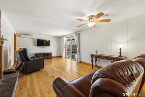 16 Merrywood Lane East Lyme CT 06333