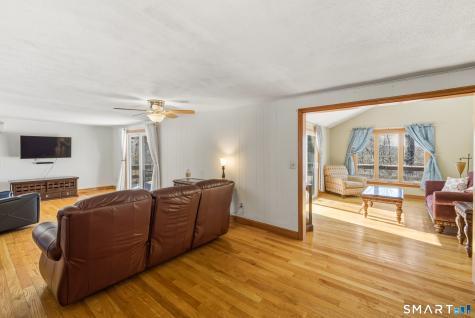 16 Merrywood Lane East Lyme CT 06333