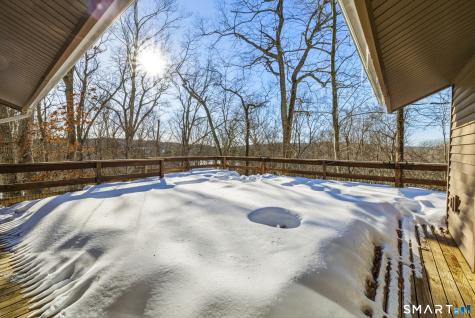 16 Merrywood Lane East Lyme CT 06333