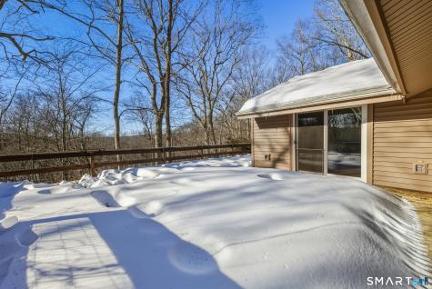 16 Merrywood Lane East Lyme CT 06333