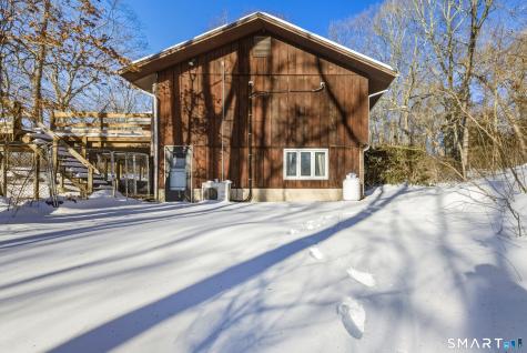 16 Merrywood Lane East Lyme CT 06333