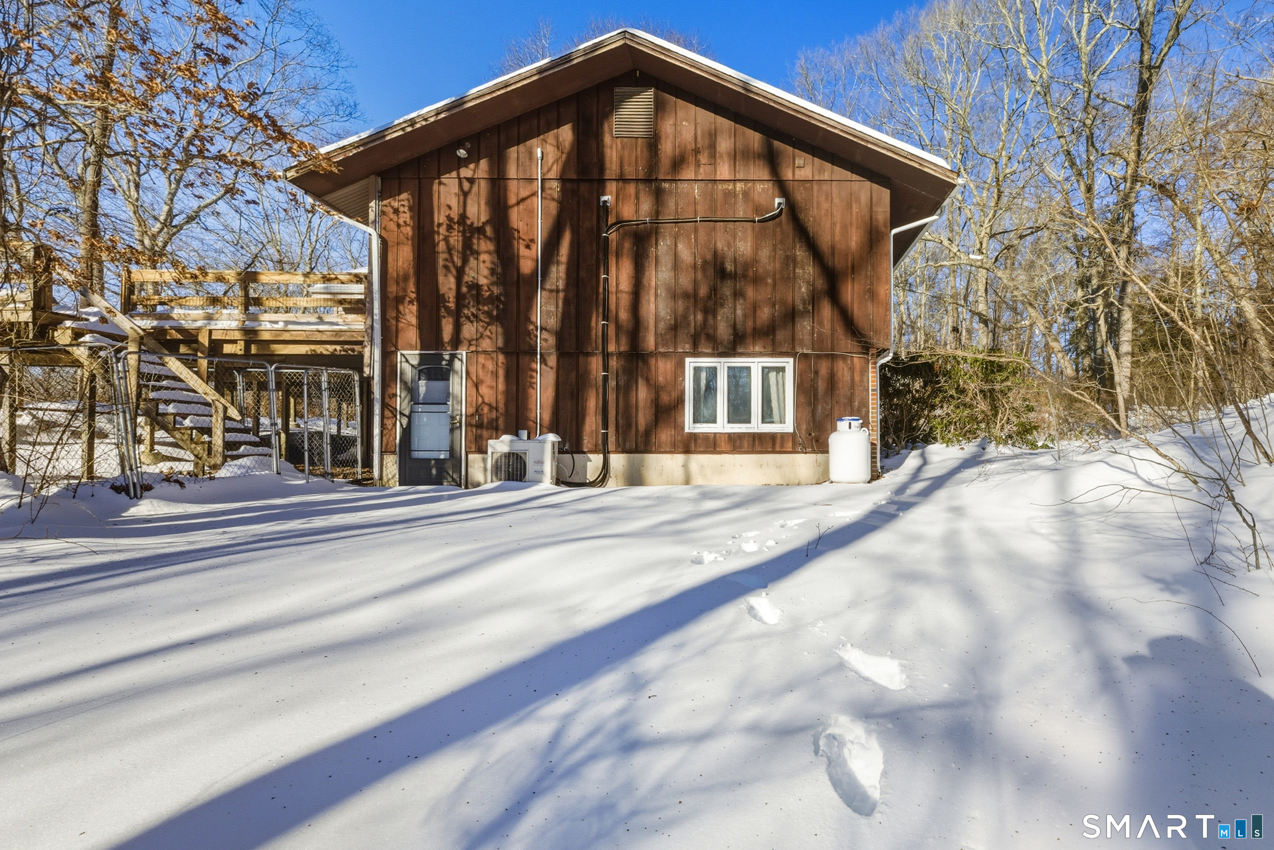 16 Merrywood Lane East Lyme CT 06333