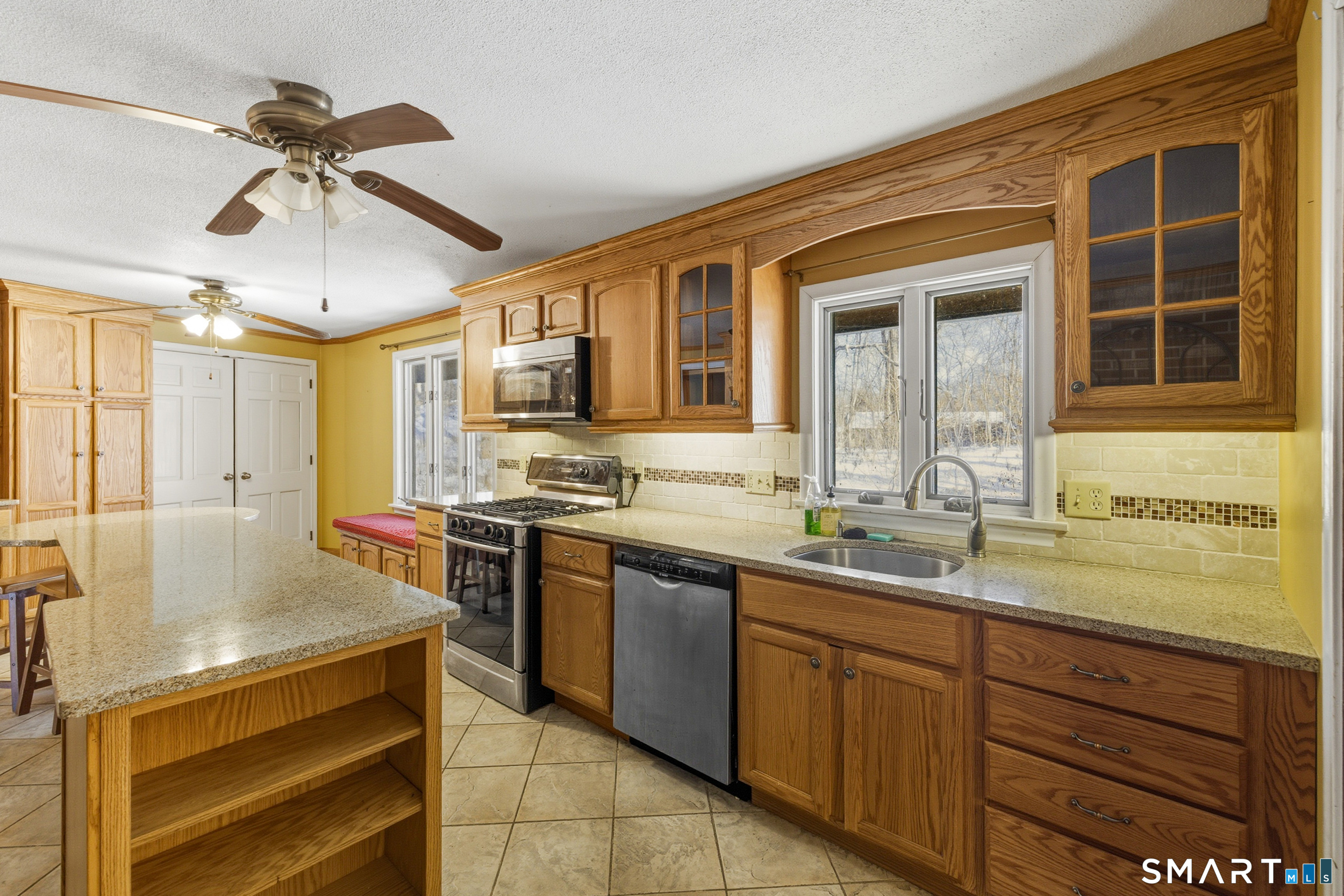 16 Merrywood Lane East Lyme CT 06333