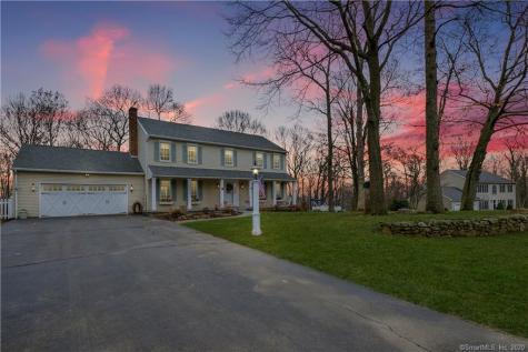 7 Overlook Court Prospect CT 06712