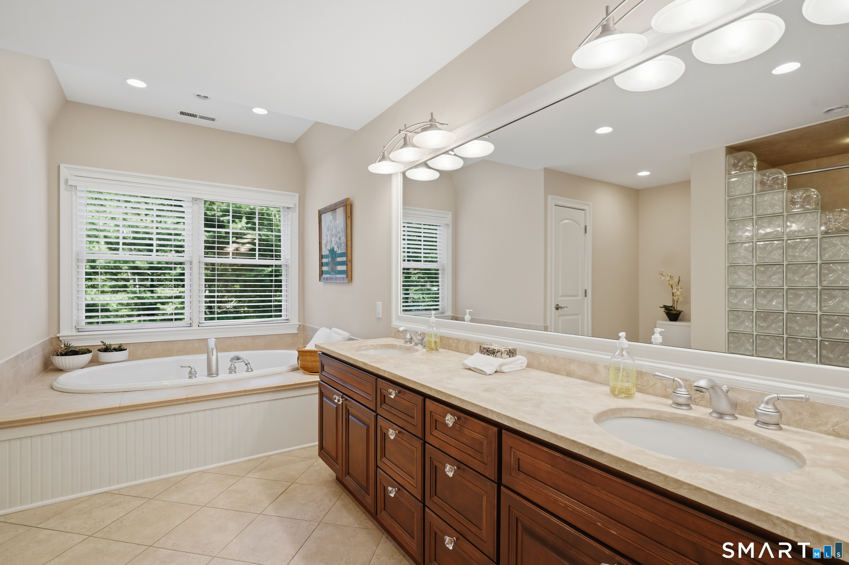 2 Blue Mountain Court Norwalk CT 06851