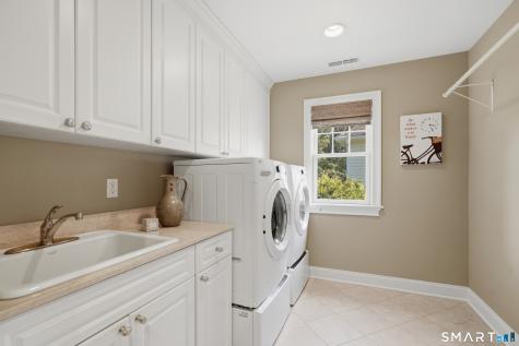 2 Blue Mountain Court Norwalk CT 06851