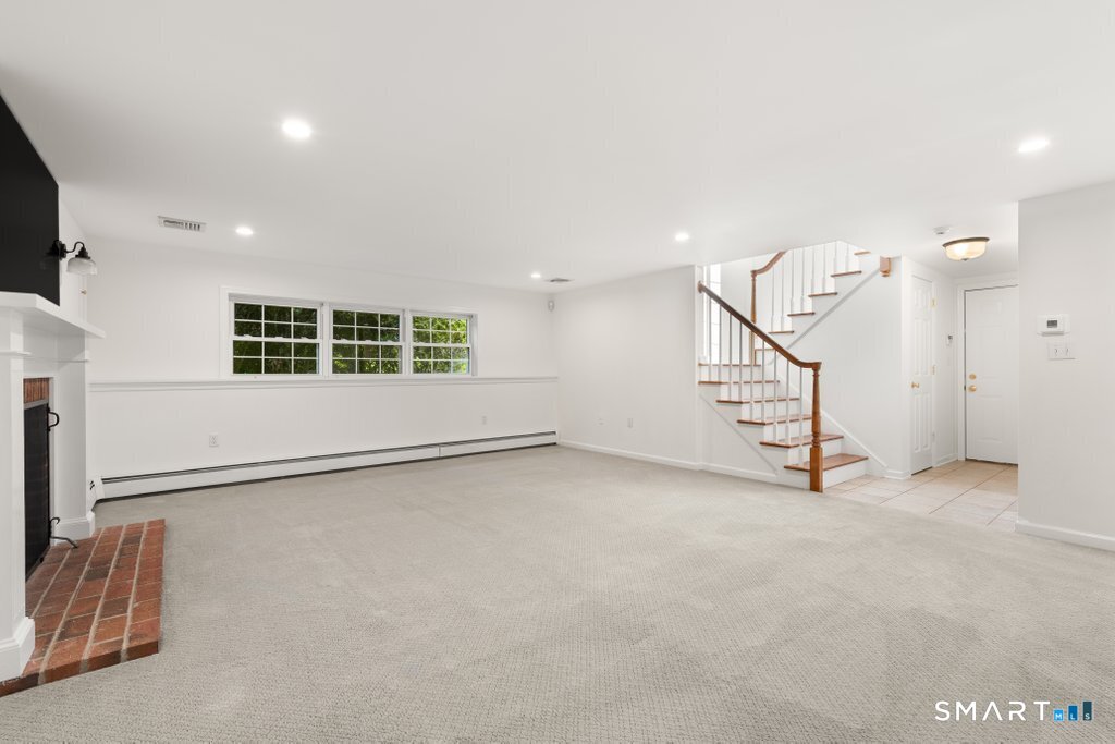30 Briarwood Drive Seymour CT 06483