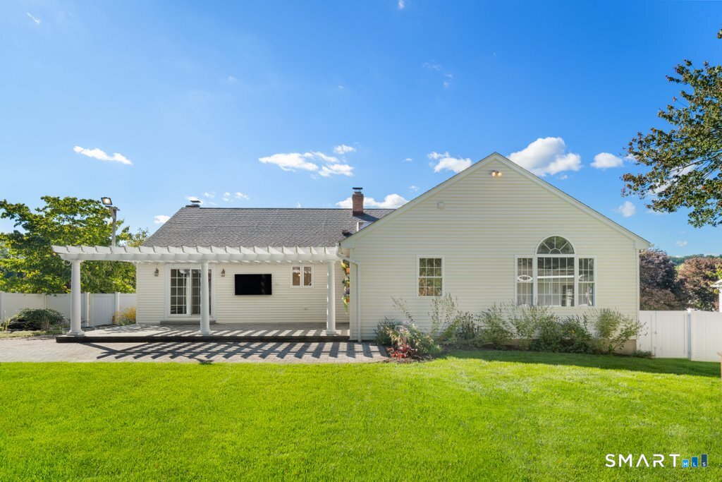 30 Briarwood Drive Seymour CT 06483