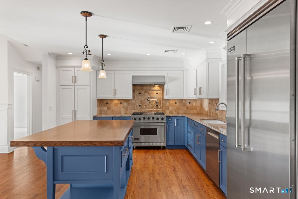 30 Briarwood Drive Seymour CT 06483