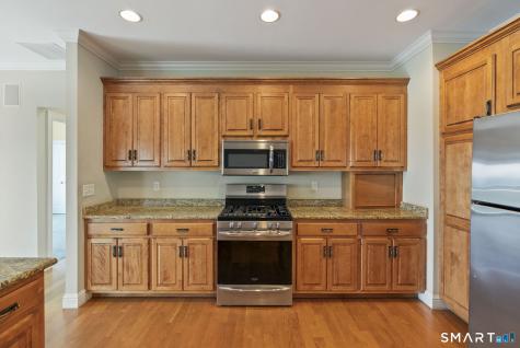 135 Cedarwood Lane Newington CT 06111