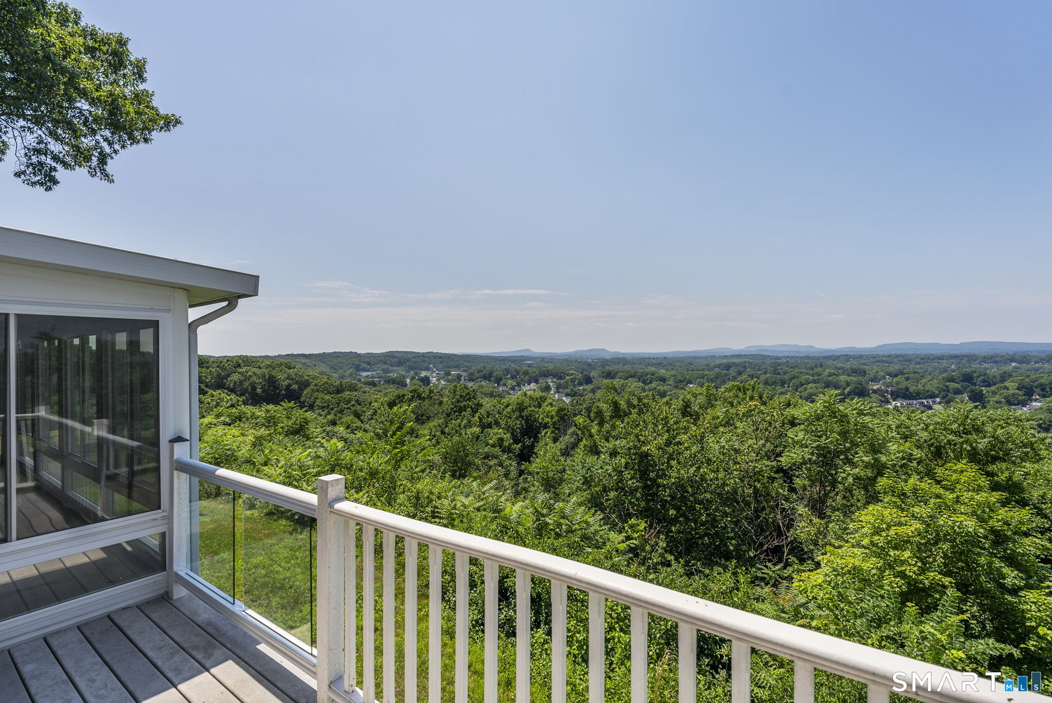 135 Cedarwood Lane Newington CT 06111