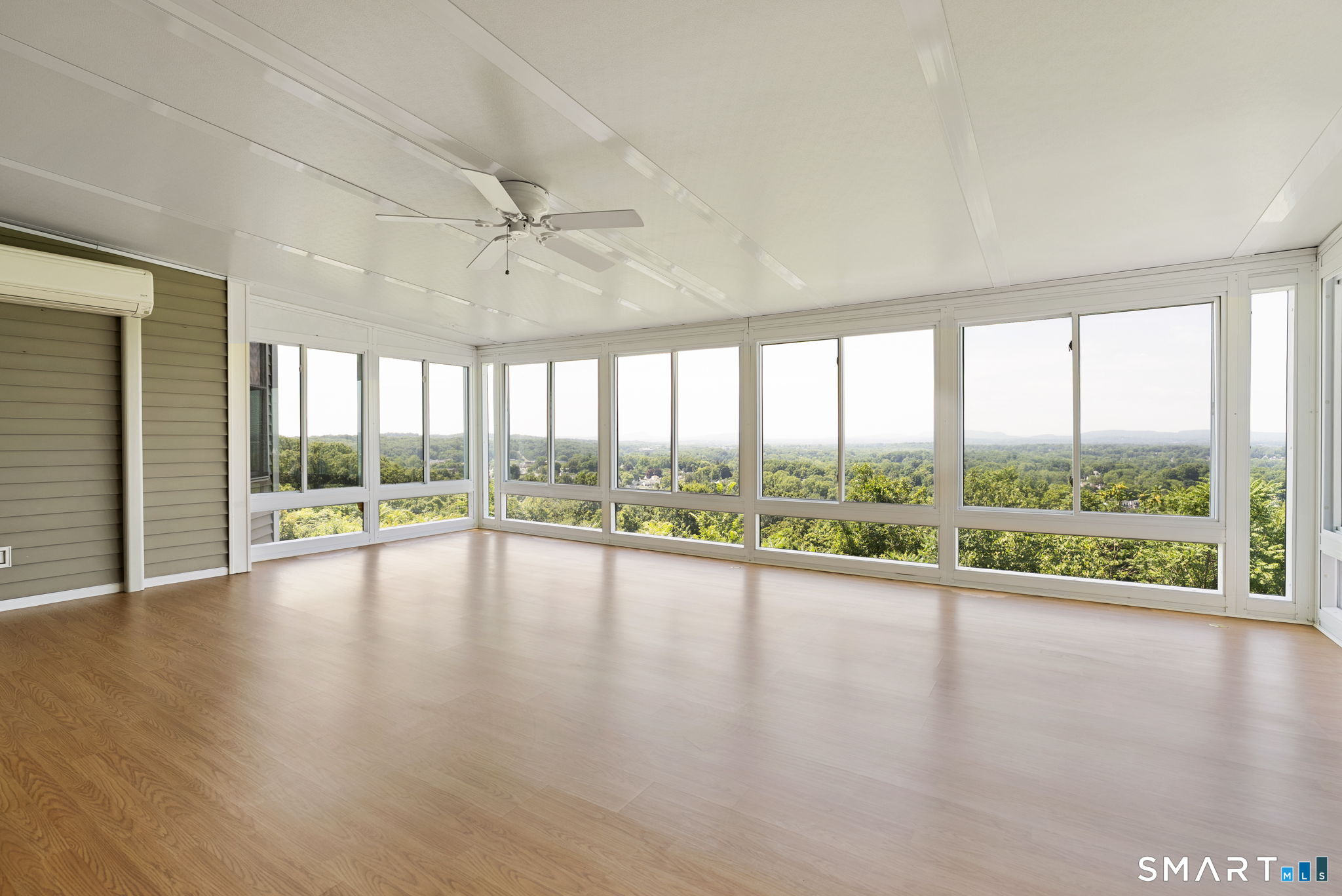 135 Cedarwood Lane Newington CT 06111