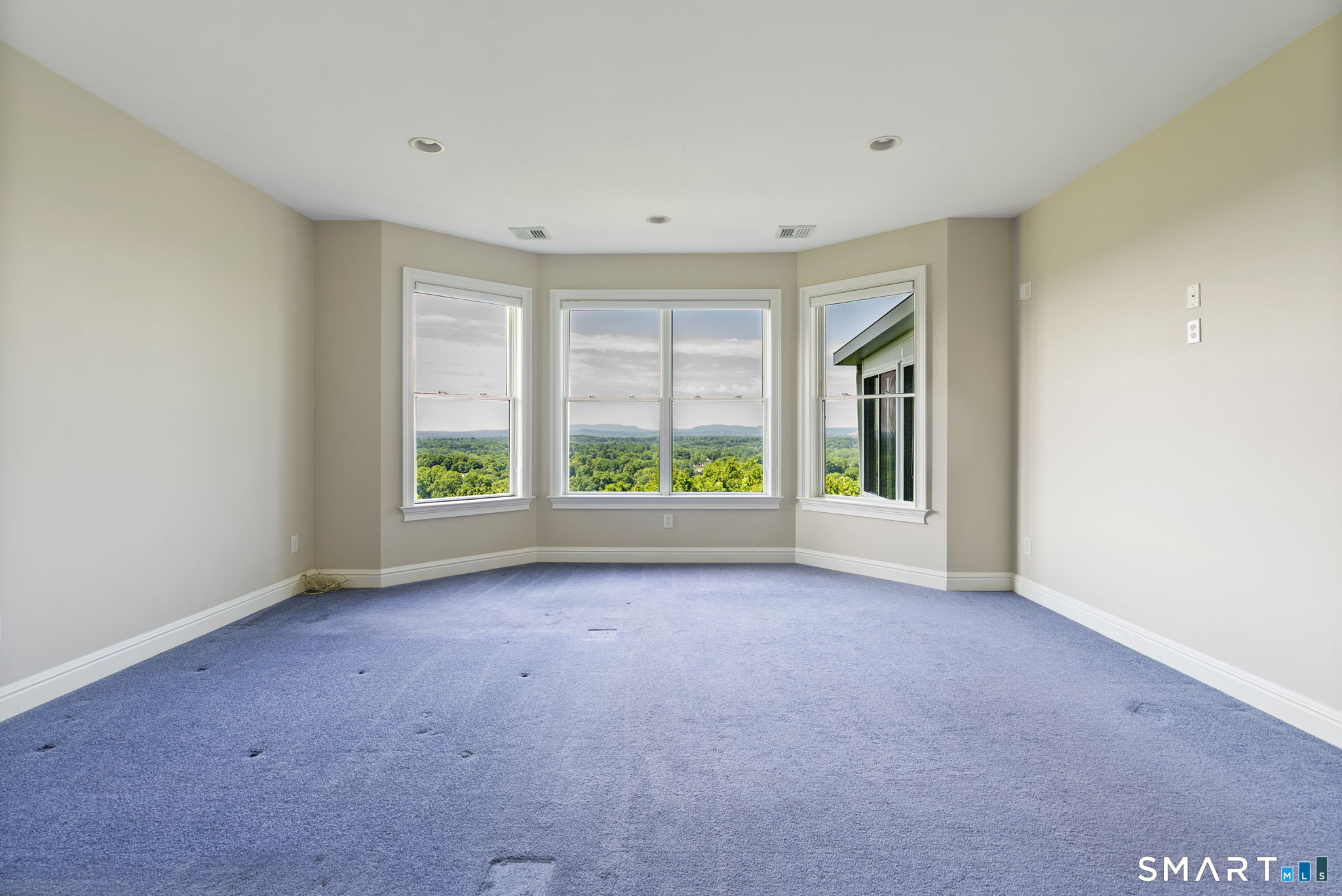 135 Cedarwood Lane Newington CT 06111