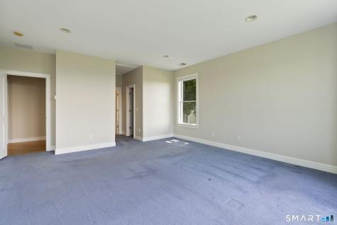 135 Cedarwood Lane Newington CT 06111