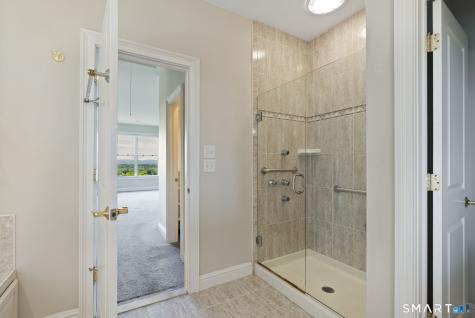 135 Cedarwood Lane Newington CT 06111