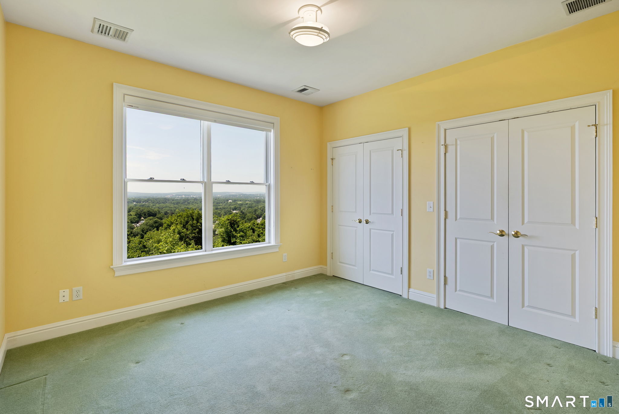 135 Cedarwood Lane Newington CT 06111