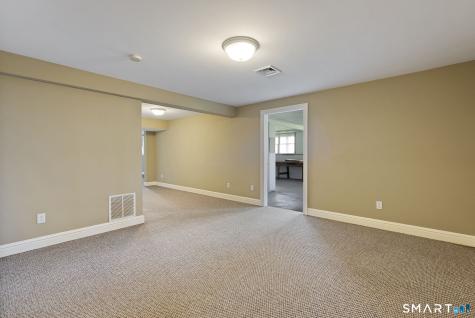135 Cedarwood Lane Newington CT 06111