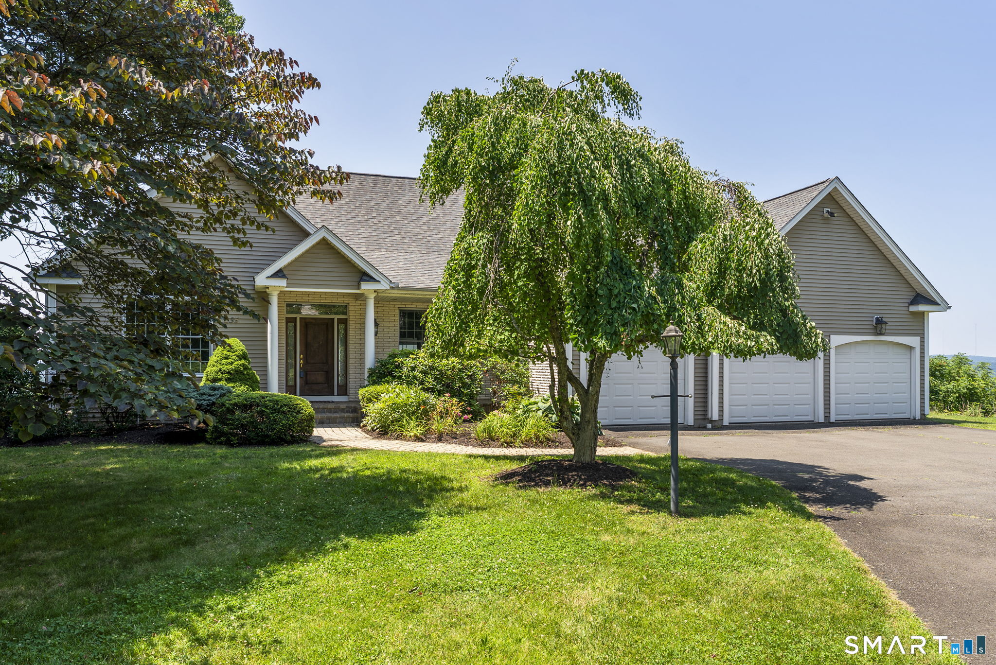 135 Cedarwood Lane Newington CT 06111