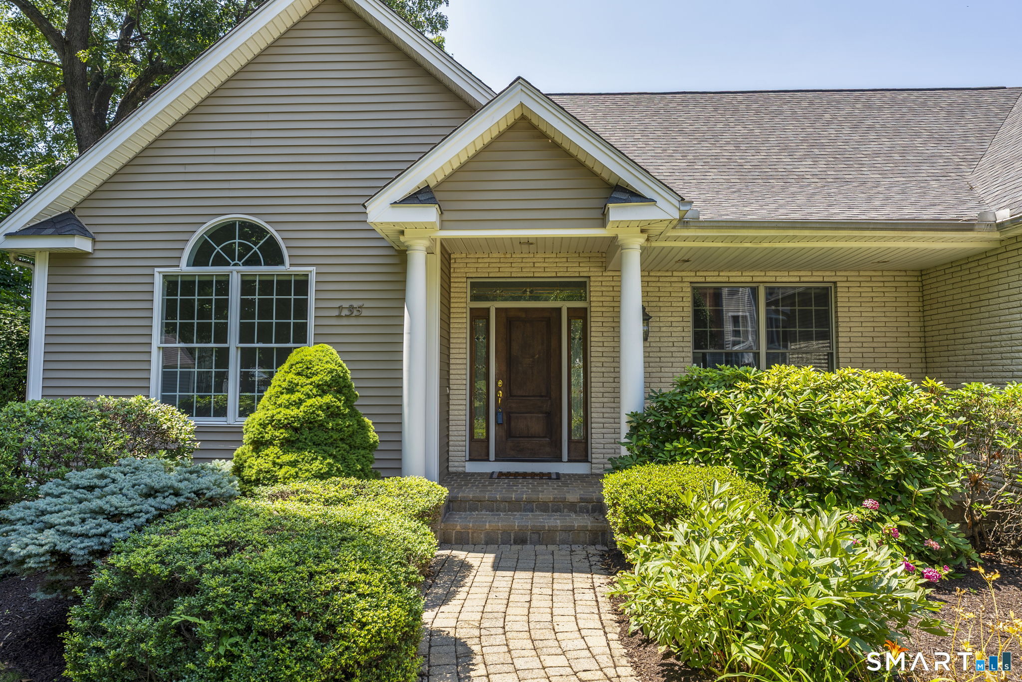 135 Cedarwood Lane Newington CT 06111