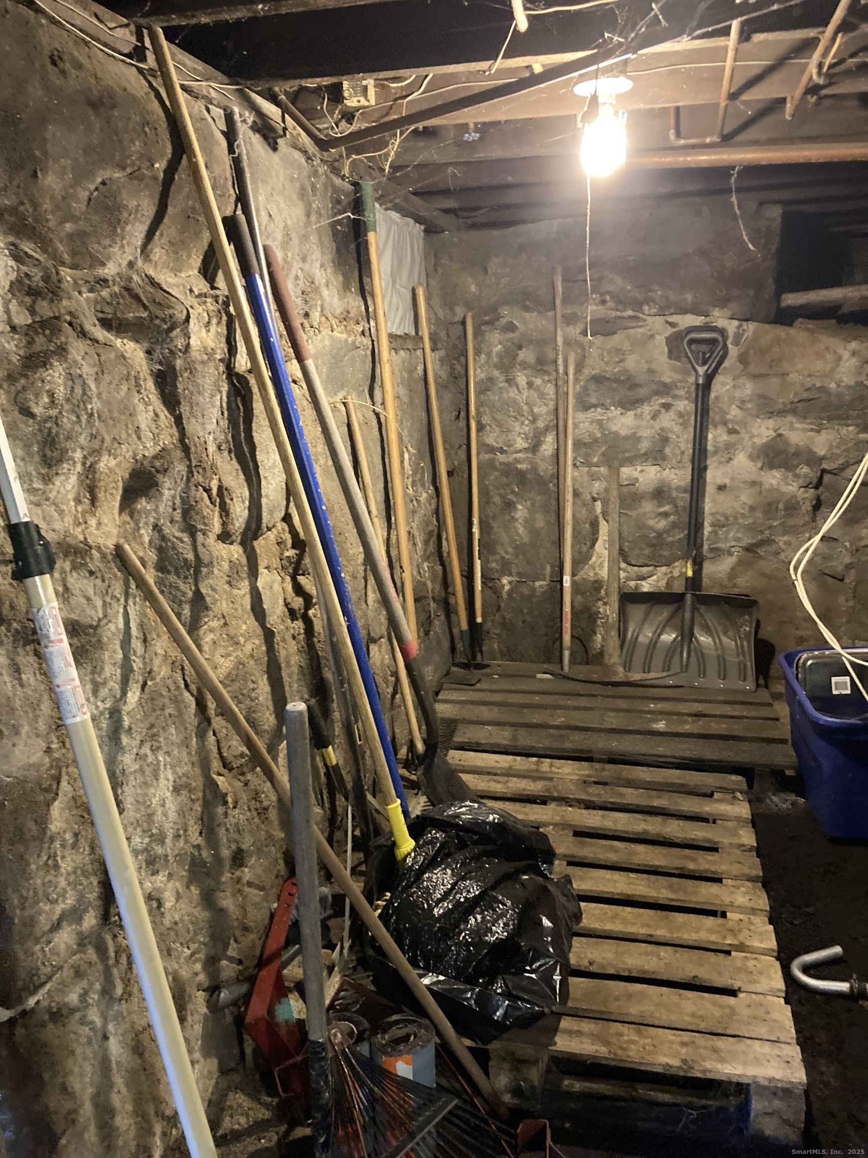 231 Poquonnock Road Groton CT 06340