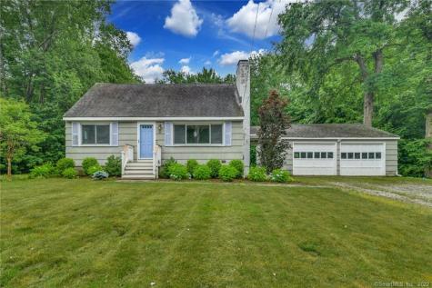 4 Dogwood Terrace Newtown CT 06470