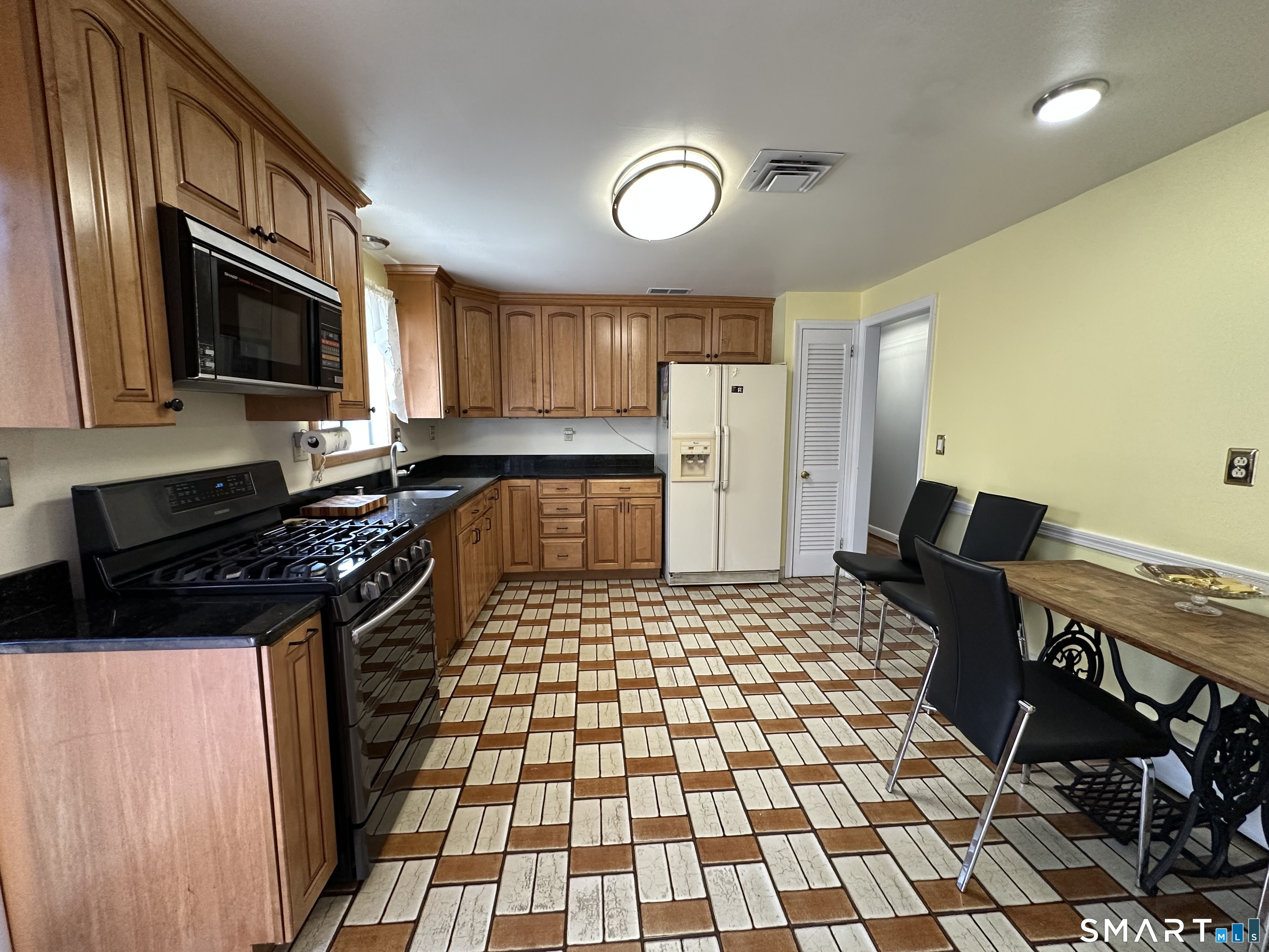 99 Glenwood Drive Wethersfield CT 06109